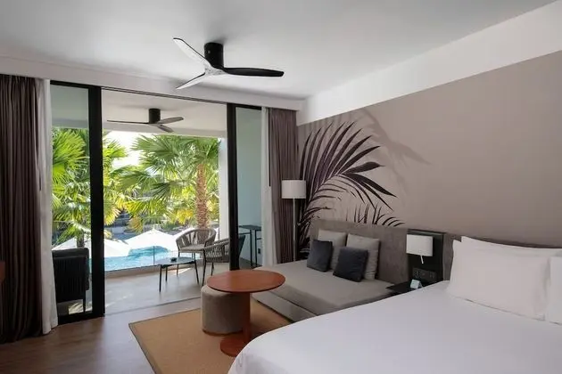 Junior Suite Pool View