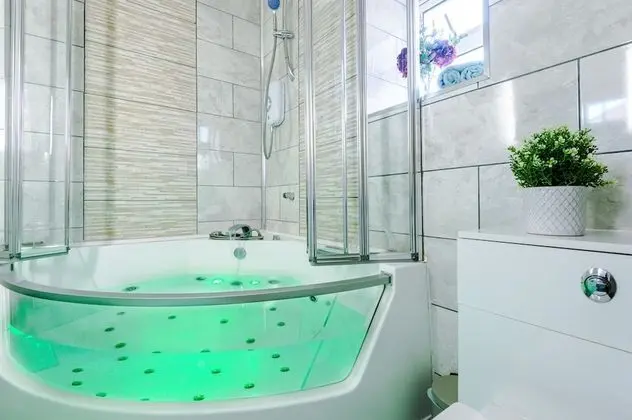 Deluxe Apart Daire, Sıcak Su Havuzu