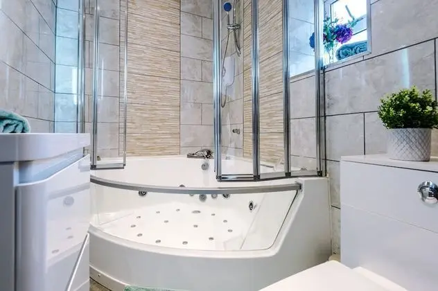 Deluxe Apart Daire, Sıcak Su Havuzu