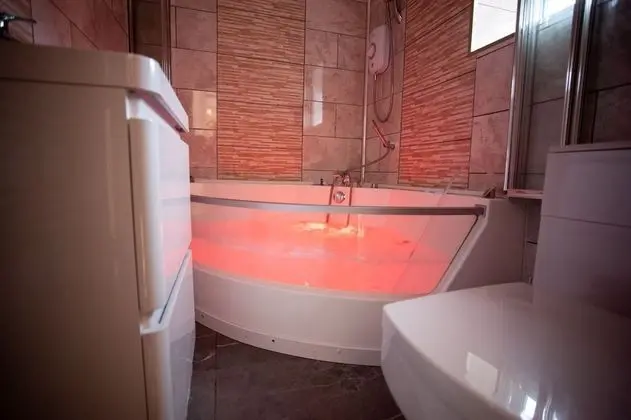 Deluxe Apart Daire, Sıcak Su Havuzu