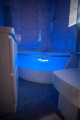 Deluxe Apart Daire, Sıcak Su Havuzu