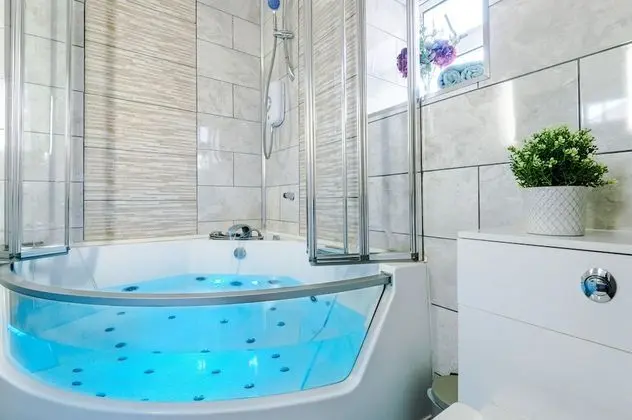 Deluxe Apart Daire, Sıcak Su Havuzu