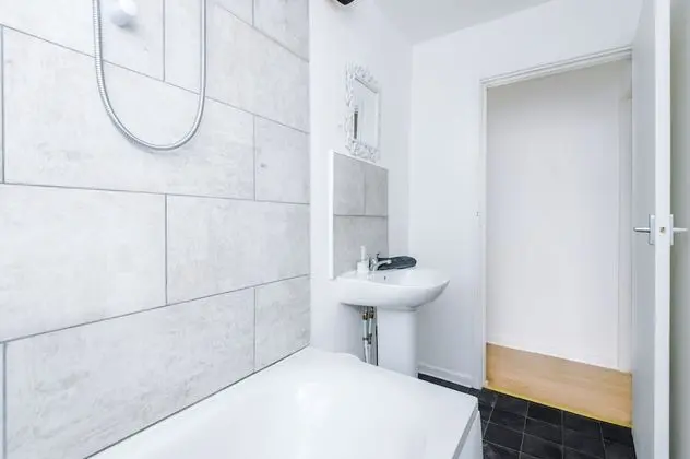 Standard Apart Daire, Banyolu/Duşlu