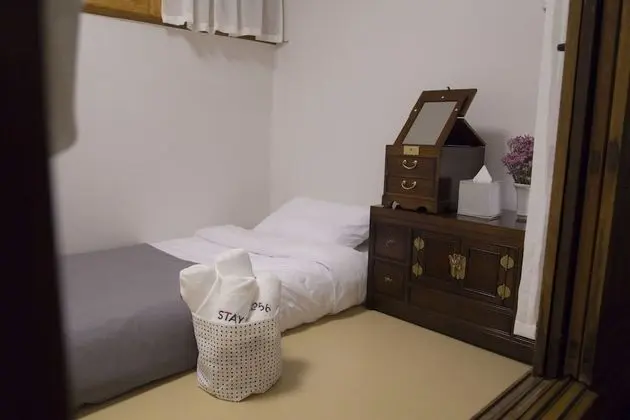 Tek Kişilik Oda, Ortak Banyo