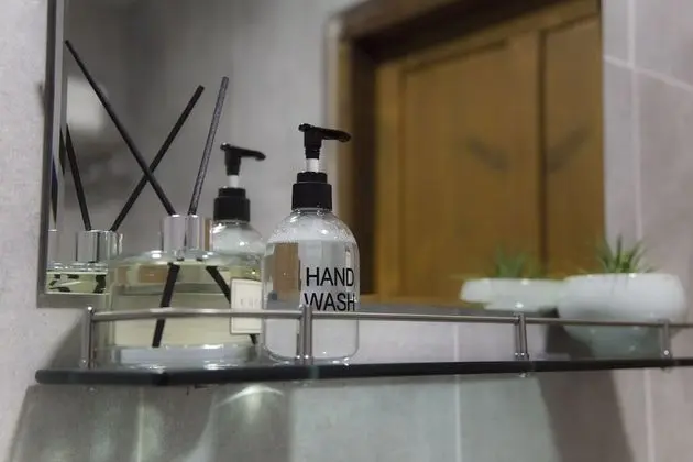 Tek Kişilik Oda, Ortak Banyo