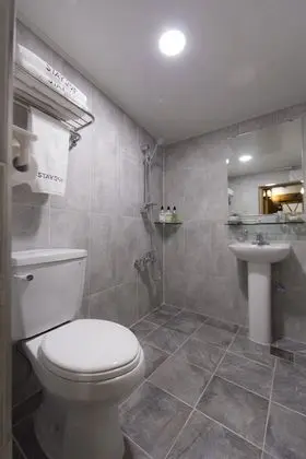 Tek Kişilik Oda, Ortak Banyo