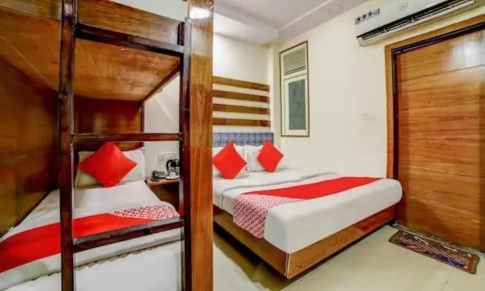 Deluxe Dört Kişilik Oda, Sigara İçilmez, Penceresiz