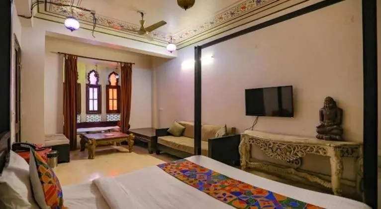 Deluxe Tek Büyük Yataklı Oda