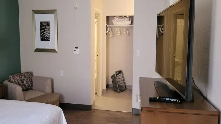 Süit, 2 Yatak Odası, Engellilere Uygun, Mutfak (Roll-In Shower)
