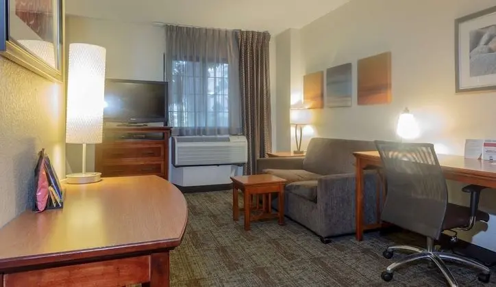 Süit, Birden Çok Yatak (One Bedroom)