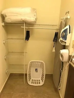 Süit, 2 Yatak Odası, Engellilere Uygun, Mutfak (Roll-In Shower)