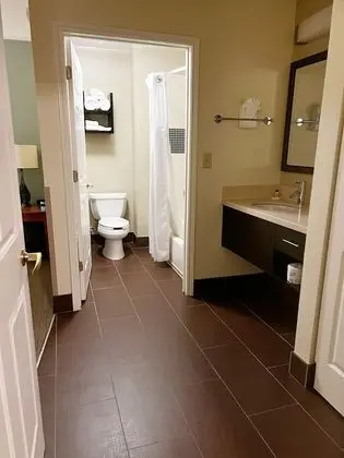 Süit, 1 Büyük (Queen) Boy Yatak ve Çekyat (One Bedroom)
