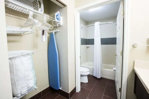 Süit, Birden Çok Yatak (Two Bedroom Queen and 2 Doubles)