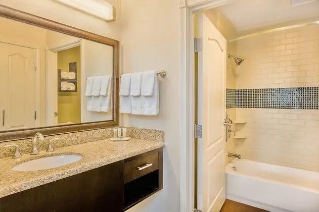 Süit, 1 Yatak Odası, Engellilere Uygun, Mutfak (Mobility, Roll In Shower)