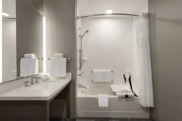 Stüdyo Süit, 2 Büyük (Queen) Boy Yatak, Engellilere Uygun, Mutfak (Hearing, Accessible Tub)