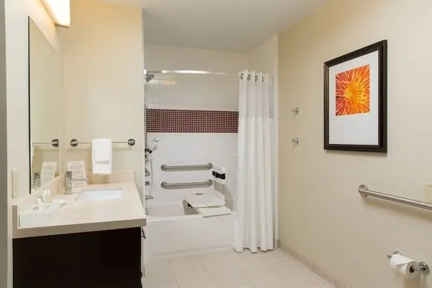 Süit, 1 Yatak Odası, Engellilere Uygun, Mutfak (Mobility, Accessible Tub)