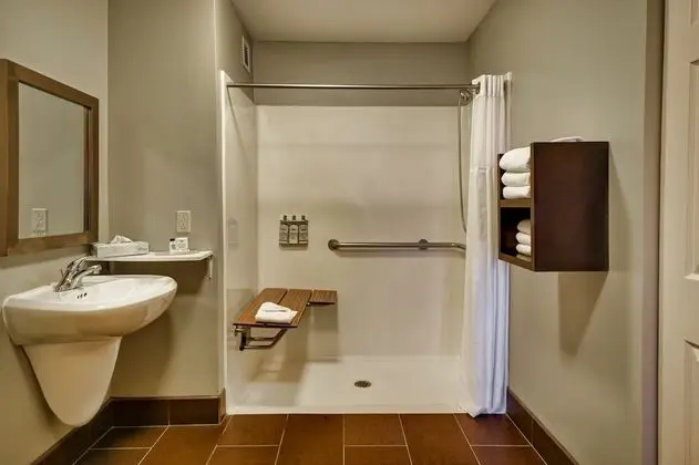 Süit, 1 Yatak Odası, Engellilere Uygun (Mobility Tub)