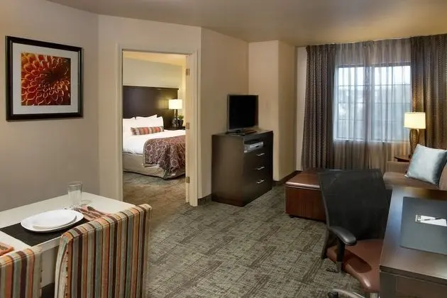 Süit, 2 Yatak Odası (1 Queen, 2 Double Beds)
