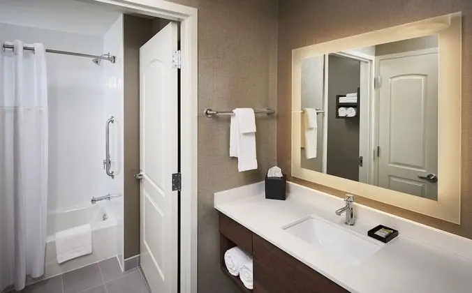 Süit, 1 Yatak Odası, Mutfak (Bath Shower Combination)