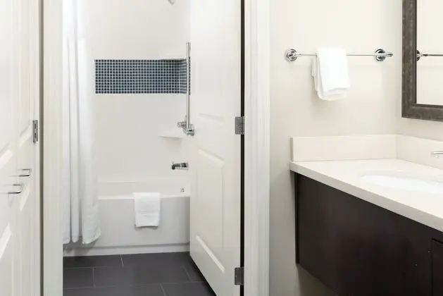Süit, 2 Yatak Odası, Mutfak (Living Dining)