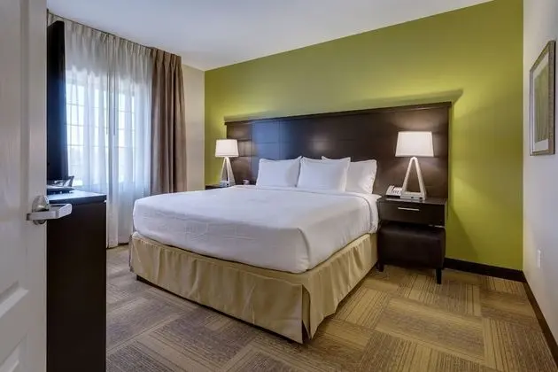 Süit, 2 Yatak Odası, Engellilere Uygun, Mutfak (Mobility Roll-In Shower)