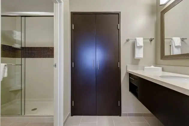 Süit, 2 Yatak Odası, Engellilere Uygun, Mutfak (Mobility Tub)