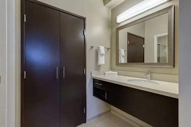 Süit, 2 Yatak Odası, Engellilere Uygun, Mutfak (Mobility Tub)