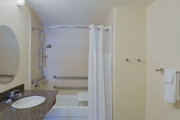 Süit, 2 Yatak Odası, Engellilere Uygun (Mobility, Accessible Tub)
