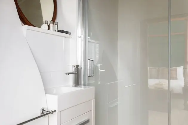 Deluxe Apart Daire, Banyolu/Duşlu (The Bright Suite)