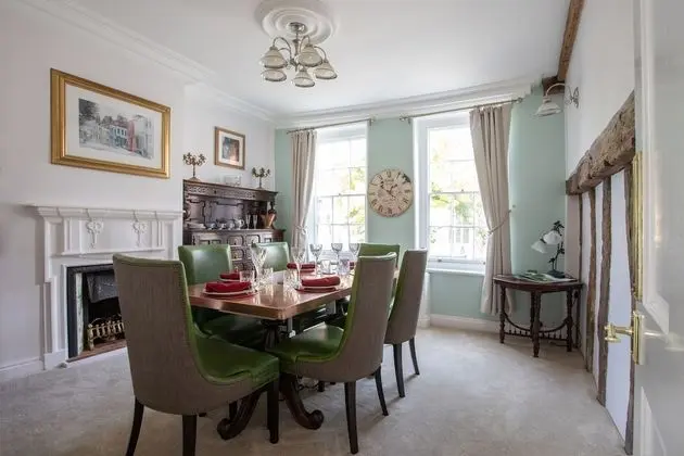 Deluxe Apart Daire, Banyolu/Duşlu (The Bright Suite)