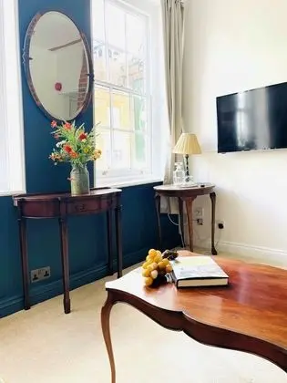 Deluxe Apart Daire, Banyolu/Duşlu (The Bright Suite)