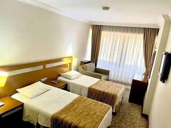 Çift Kişilik, Şehir Manzaralı, Aileye Özel