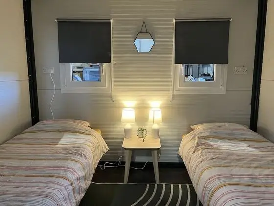 Basic Tek Büyük veya İki Ayrı Yataklı Oda