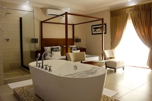 Honeymoon Süit, 1 En Büyük (King) Boy Yatak