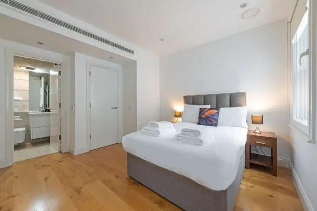 Lovely 3 bed at Evelyn Yard - EV03