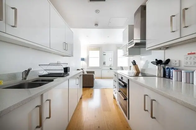 Lovely 3 bed at Evelyn Yard - EV03