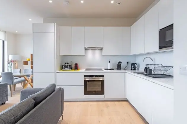 Chic 1 bed at Pear Place with balcony - PP03