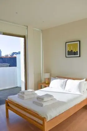 Chic 1 bed at Pear Place with balcony - PP03