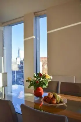 Chic 1 bed at Pear Place with balcony - PP03