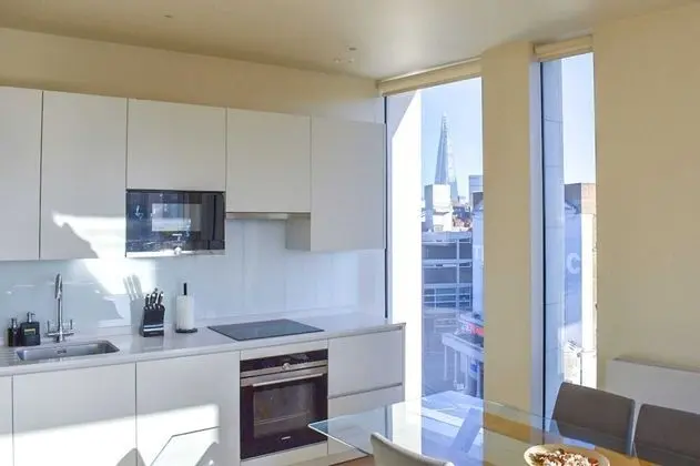 Chic 1 bed at Pear Place with balcony - PP03
