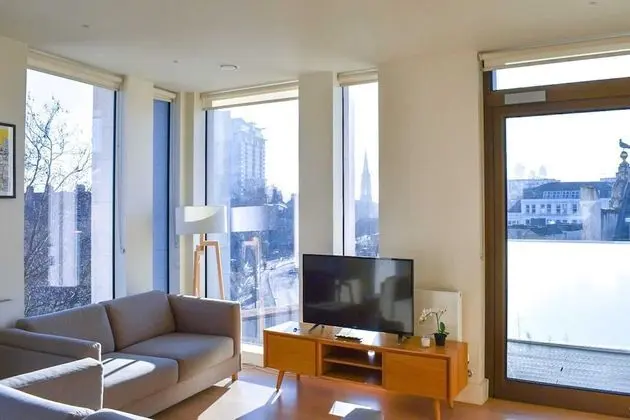 Chic 1 bed at Pear Place with balcony - PP03