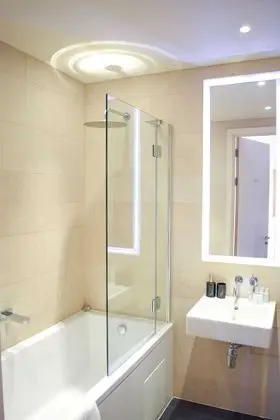 Chic 1 bed at Pear Place with balcony - PP03