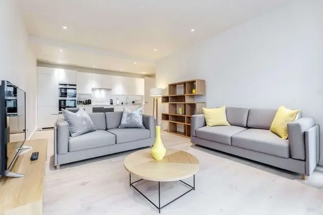 Chic 1 bed at Pear Place with balcony - PP04