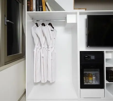 Duplex Family Room - Parking Not available