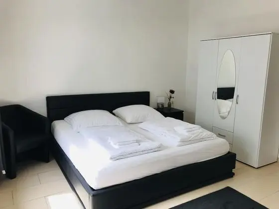 Üç Kişilik Oda, Ortak Banyo