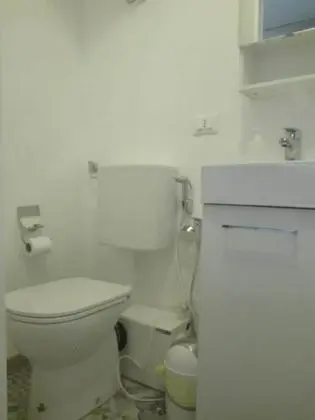 Üç Kişilik Oda, Ortak Banyo