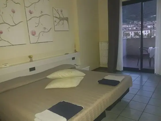 Tek Büyük Yataklı Oda, Göl Manzaralı