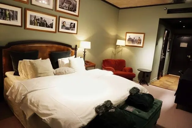 Superior Oda, Şehir Manzaralı