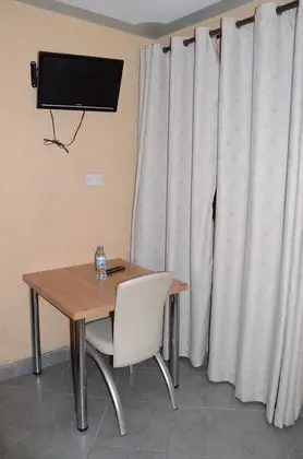 Standard Tek Büyük Yataklı Oda