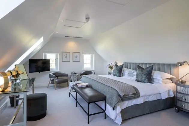 One Bedroom Suite